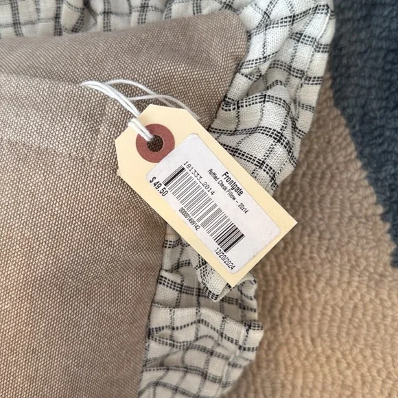 Frontgate Ruffled Pillows - 20” x 14” - Picture 14 of 16